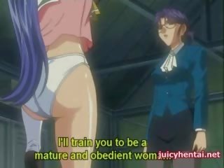 Captivating anime lesbisch krijgt masturbated met een dildo