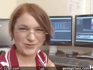 Flash xxx video interview with geek lesbian Heidi Lee