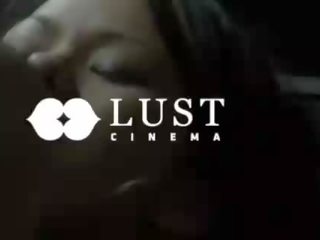 Nafsu bioskop maiden lesbian di intens seks tiga orang